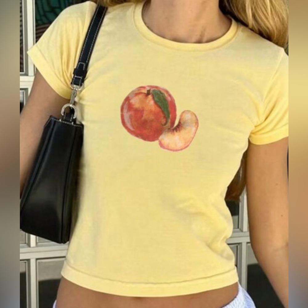 Shein Women's Babydoll cropped yellow tee of Peaches 🍑 Super Soft size Large